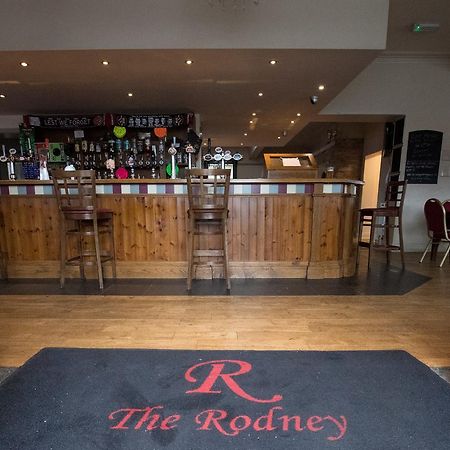 The Rodney Hotel Warrington Buitenkant foto