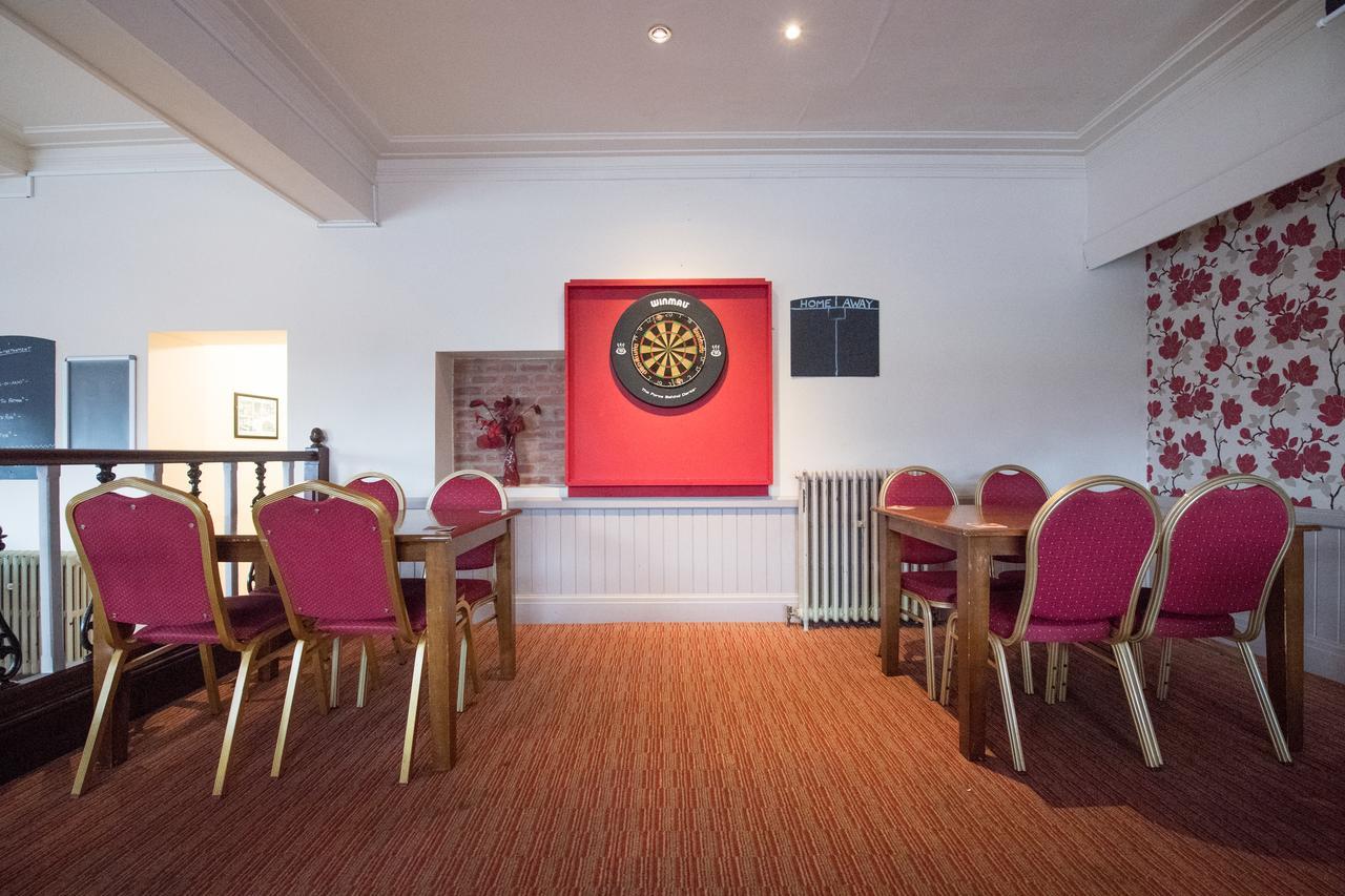 The Rodney Hotel Warrington Buitenkant foto