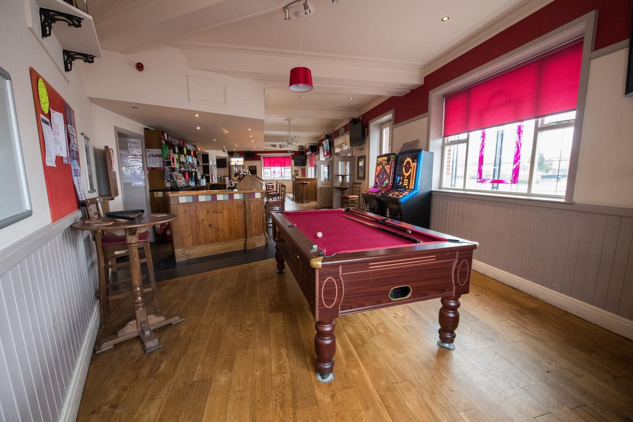 The Rodney Hotel Warrington Buitenkant foto