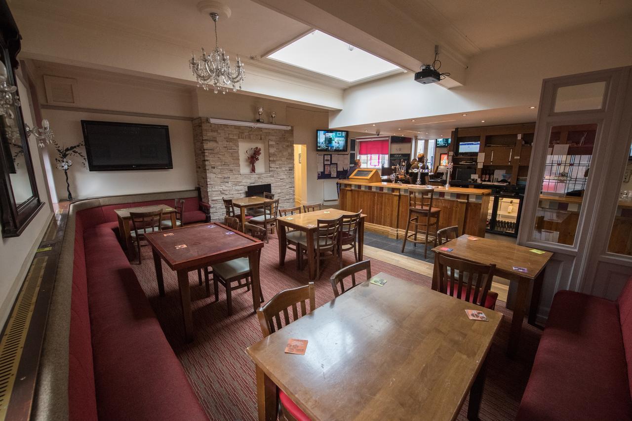 The Rodney Hotel Warrington Buitenkant foto